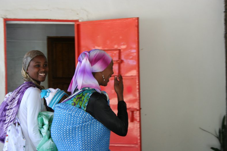 všichni se krásně smějí