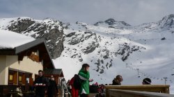 Dobře, častěji jsme seděli.